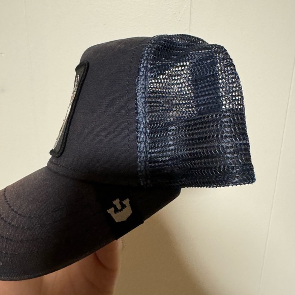 Lone wolf SnapBack hat - Picture 3 of 4